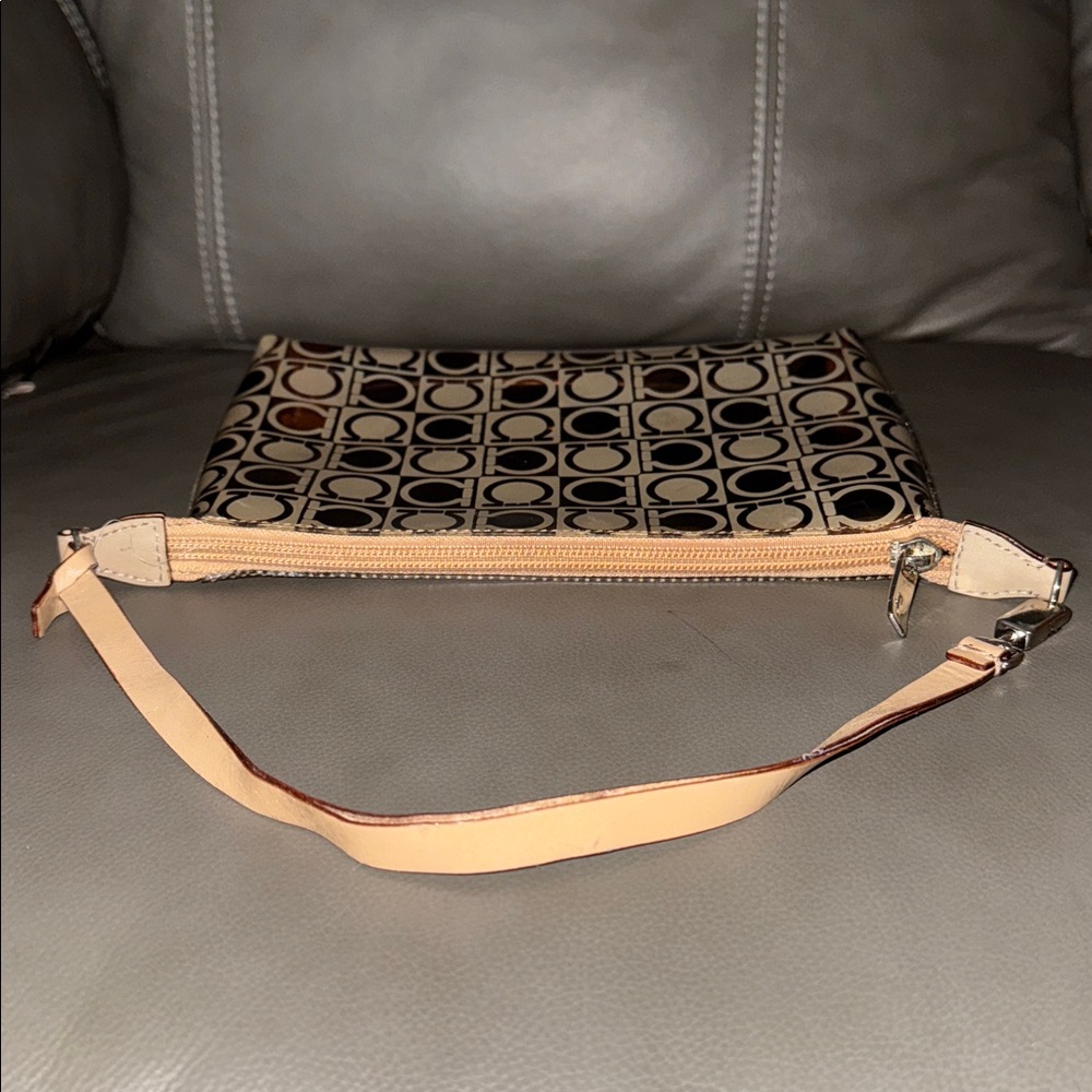 Salvatore Ferragamo Gancini transparent Pochette bag. AUTHENTIC 🤎⚡️flash sale! - Picture 6 of 11